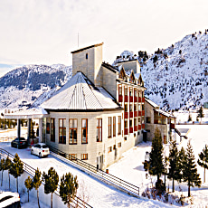 West Davraz Hotel